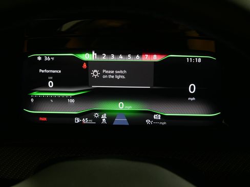 Used 2024 Volkswagen Golf R image 21