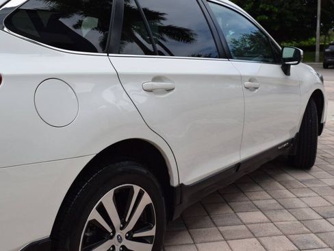 Used 2018 Subaru Outback 2.5i Limited AWD/4WD image 23