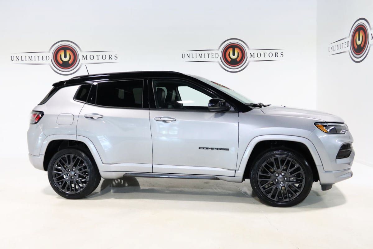 Used 2022 Jeep Compass High Altitude AWD/4WD image 31