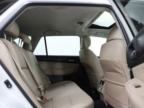 Used 2018 Subaru Outback 2.5i Limited image 12