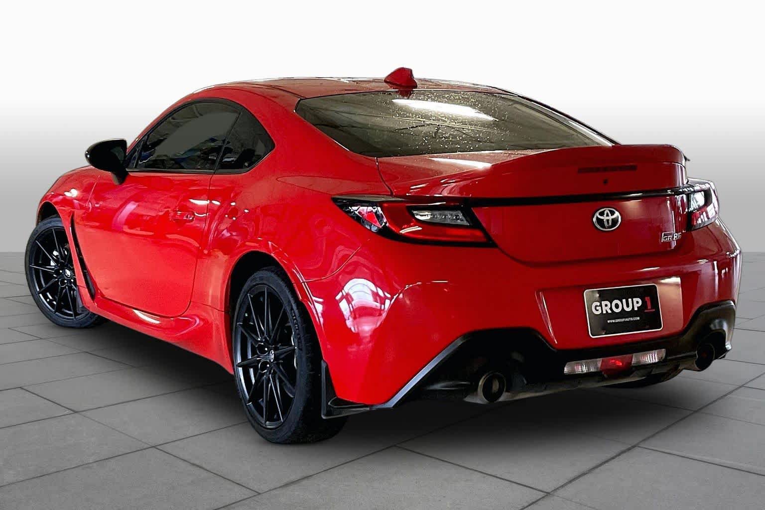 Used 2024 Toyota GR86 Premium RWD image 10