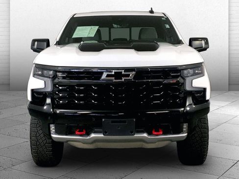 Used 2025 Chevrolet Silverado 1500 ZR2 w/ Technology Package AWD/4WD image 2