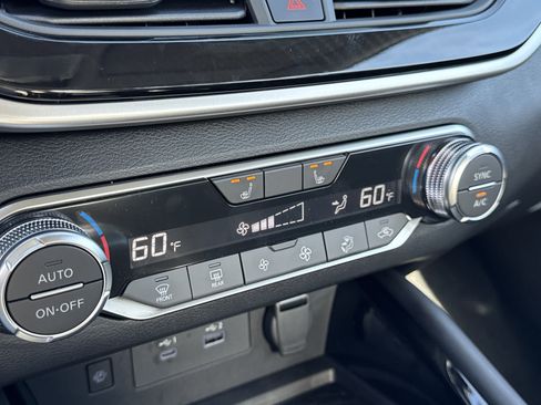 New 2025 Nissan Altima 2.5 SR w/ SR Premium Package image 25