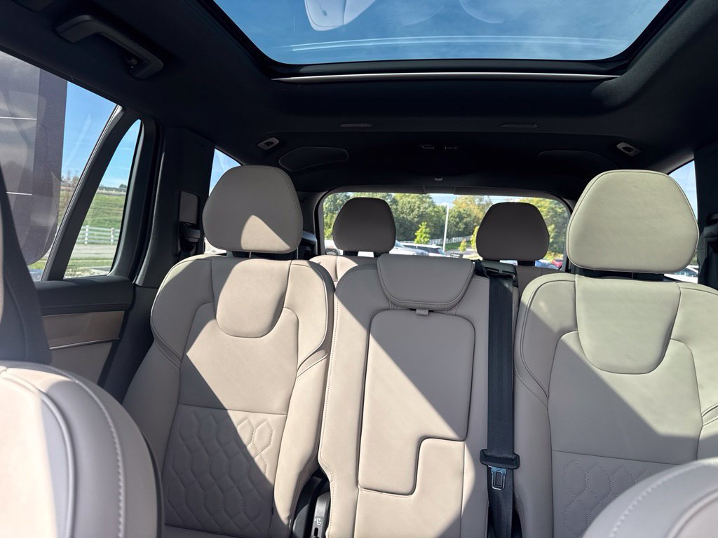 Used 2026 Volvo XC90 B6 Plus AWD/4WD image 23