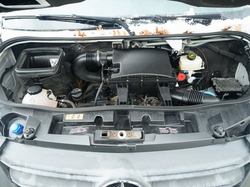 Used 2019 Mercedes-Benz Sprinter 144 Cargo image 9