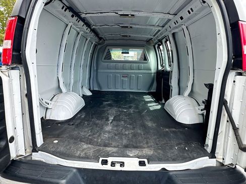 Used 2022 Chevrolet Express 2500 Work Van w/ Driver Convenience Package image 22