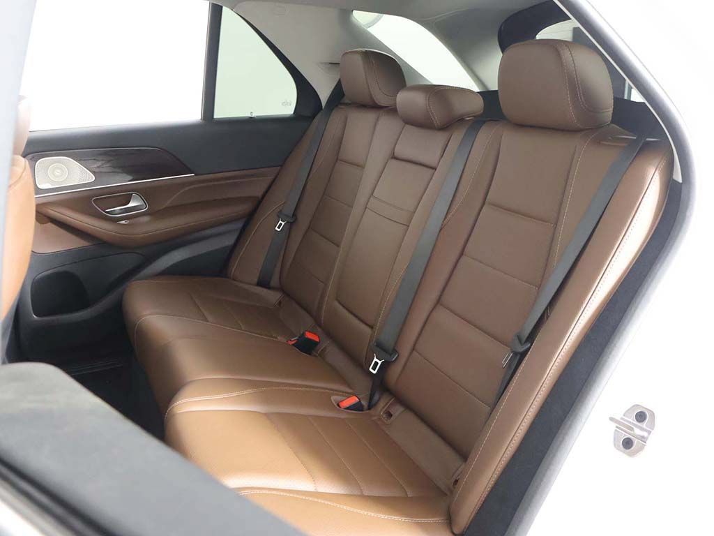 Used 2024 Mercedes-Benz GLE 450 4MATIC w/ AMG Line Exterior image 37