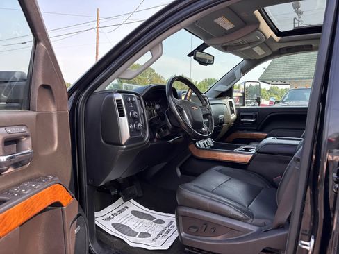 Used 2018 Chevrolet Silverado 3500 LTZ w/ Duramax Plus Package AWD/4WD image 22