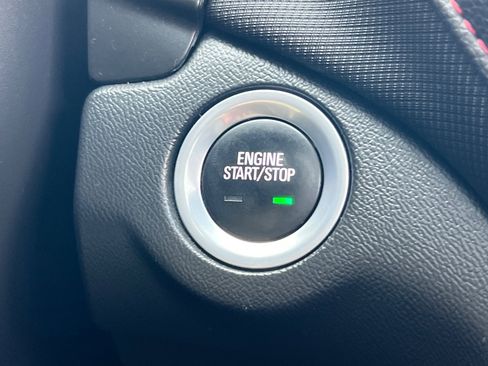 Used 2023 Chevrolet Equinox RS image 23