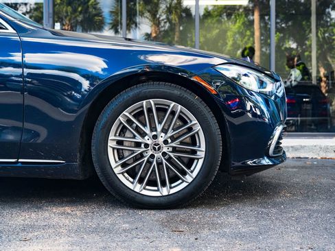 Used 2023 Mercedes-Benz S 580 4MATIC Sedan image 4