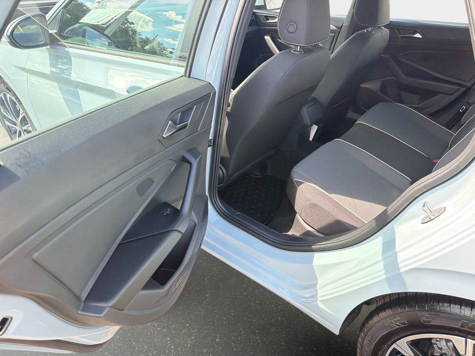 Used 2026 Volkswagen Jetta Sport FWD image 11