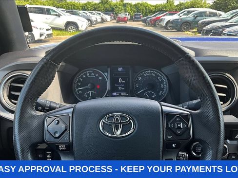 Used 2023 Toyota Tacoma TRD Off-Road w/ TRD Premium Off Road Package AWD/4WD image 17