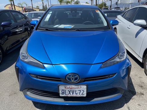 Used 2019 Toyota Prius LE w/ Carpet Mat Package FWD image 3