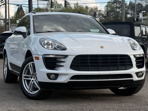 Used 2018 Porsche Macan image 7