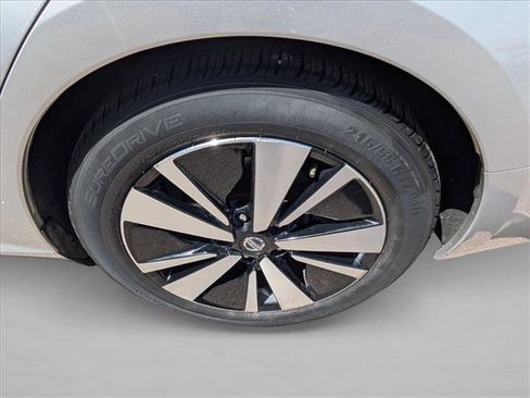 Used 2019 Nissan Altima 2.5 SL FWD image 9