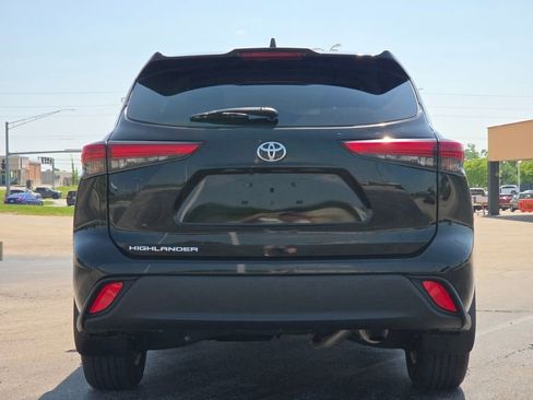 Used 2023 Toyota Highlander L FWD image 22