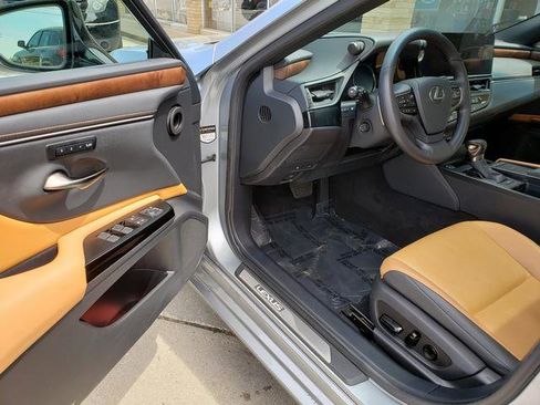 Used 2022 Lexus ES 250 w/ Premium Package AWD/4WD image 10