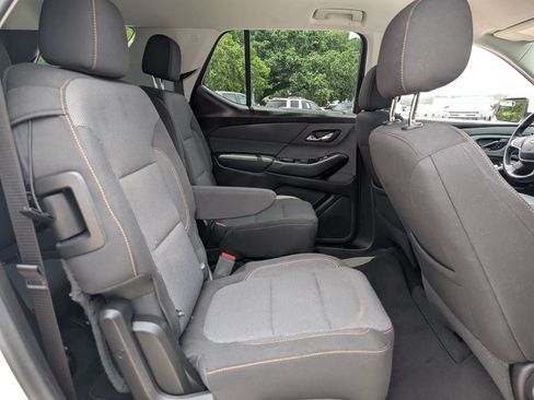 Used 2021 Chevrolet Traverse LT FWD image 30