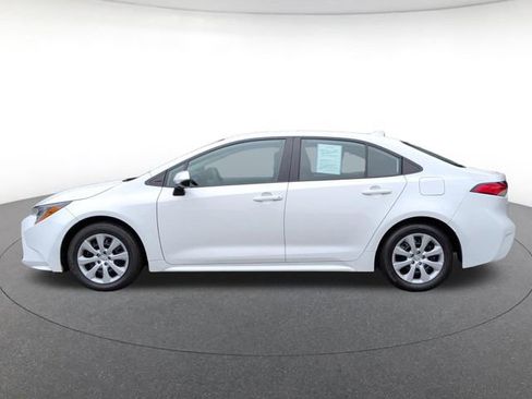 Used 2024 Toyota Corolla LE FWD image 3