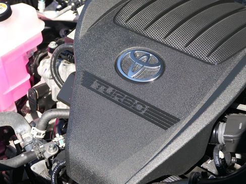 Used 2023 Toyota Highlander Platinum image 29