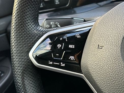 Used 2022 Volkswagen GTI S image 26