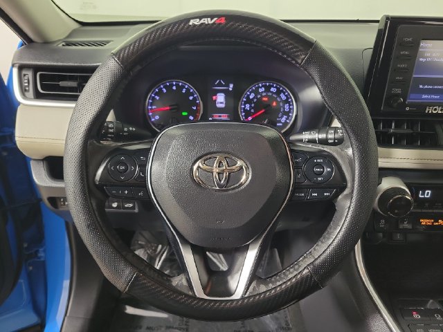 Used 2020 Toyota RAV4 XLE w/ Convenience Package AWD/4WD image 27