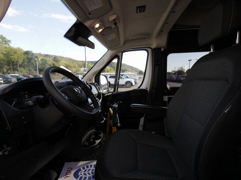 Used 2023 RAM ProMaster 2500 image 21