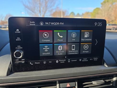 Used 2025 Honda Pilot TrailSport image 35