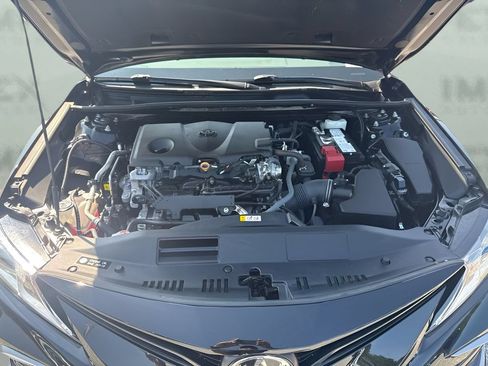 Used 2021 Toyota Camry LE w/ Convenience Package FWD image 23
