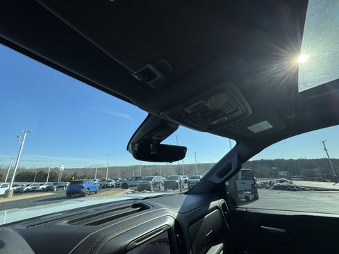 Used 2021 GMC Sierra 2500 Denali w/ Denali Ultimate Package image 20