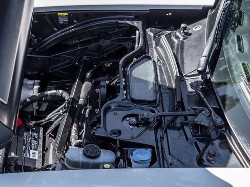 Used 2005 Ford GT RWD image 48