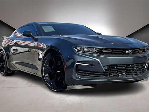Used 2021 Chevrolet Camaro SS image 2