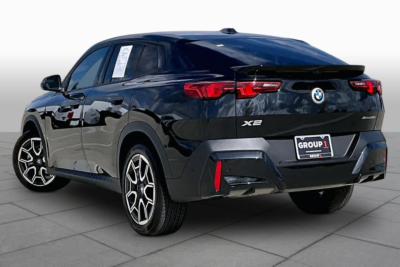 Used 2025 BMW X2 xDrive28i AWD/4WD image 11