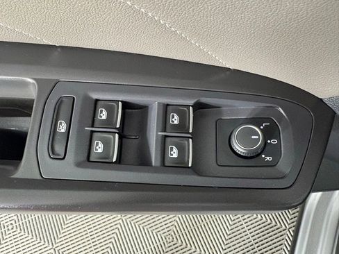 Used 2022 Volkswagen Atlas SE FWD image 17