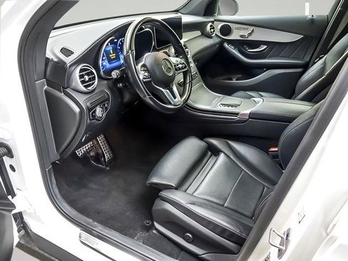 Used 2023 Mercedes-Benz GLC 300 4MATIC Coupe image 10