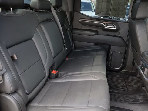 Used 2022 GMC Sierra 1500 SLT w/ SLT Premium Plus Package AWD/4WD image 27