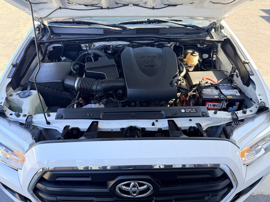 Used 2017 Toyota Tacoma SR5 AWD/4WD image 37