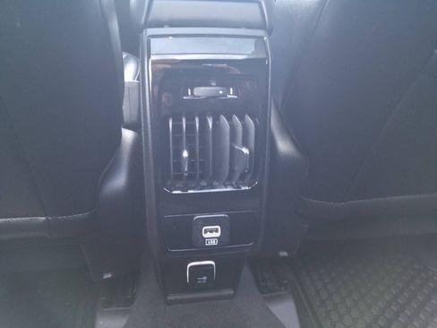 Certified 2024 Jeep Compass Trailhawk w/ Sun and Sound Group AWD/4WD image 16