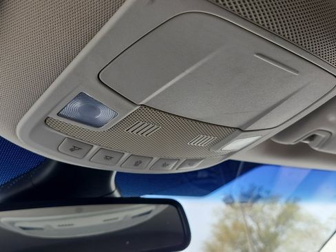 Used 2020 Ford Edge SEL image 33