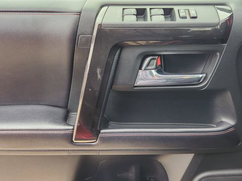 Used 2019 Toyota 4Runner TRD Off-Road Premium image 27