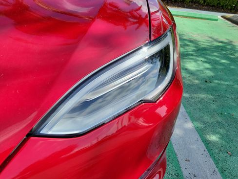 Used 2018 Tesla Model S 75D image 4