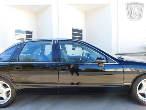 Used 1994 Chevrolet Impala SS image 32