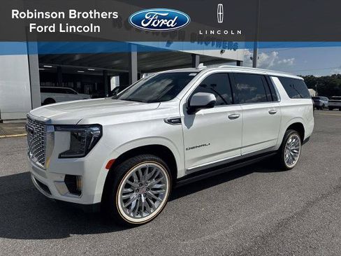 Used 2023 GMC Yukon XL Denali RWD image 1