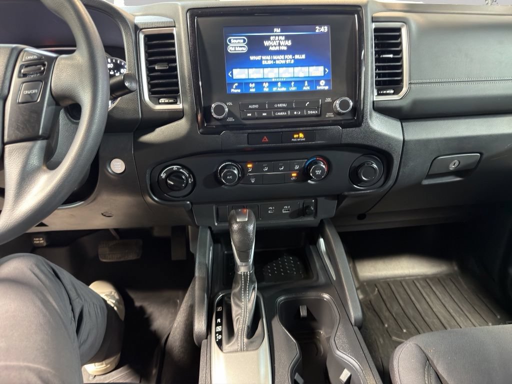 Used 2022 Nissan Frontier SV AWD/4WD image 13