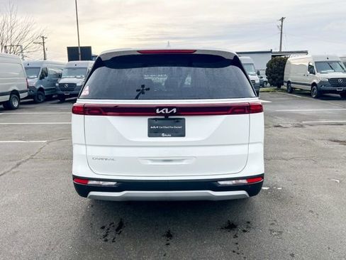 Certified 2024 Kia Carnival LX image 9