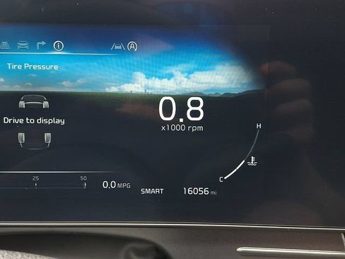 Certified 2025 Kia Sportage X-Pro AWD/4WD image 20
