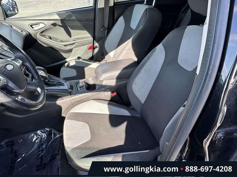 Used 2014 Ford Focus SE w/ SE Sport Package FWD image 16