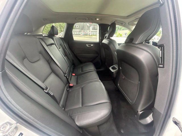 Certified 2024 Volvo XC60 B5 Plus w/ Protection Package Premier AWD/4WD image 13