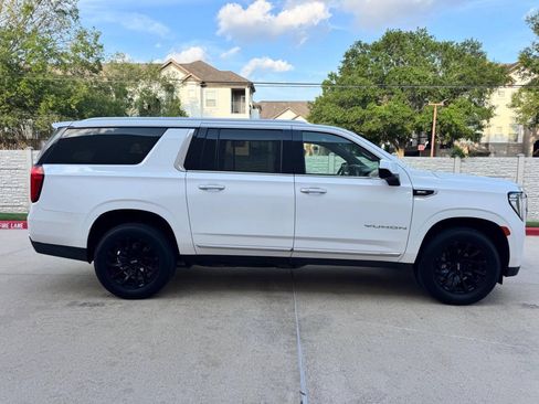 Used 2021 GMC Yukon XL SLT RWD image 7