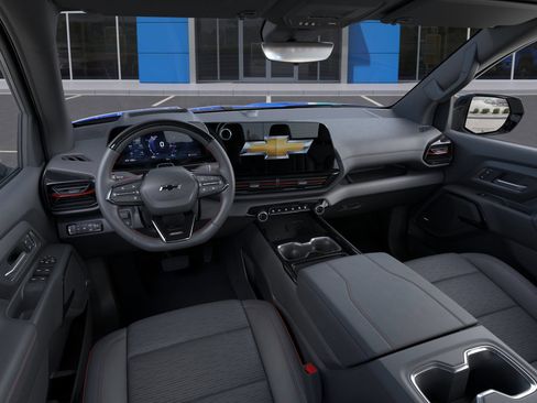Used 2025 Chevrolet Silverado EV RST AWD/4WD image 51